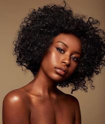 Aidra Fox Solo, Straight,